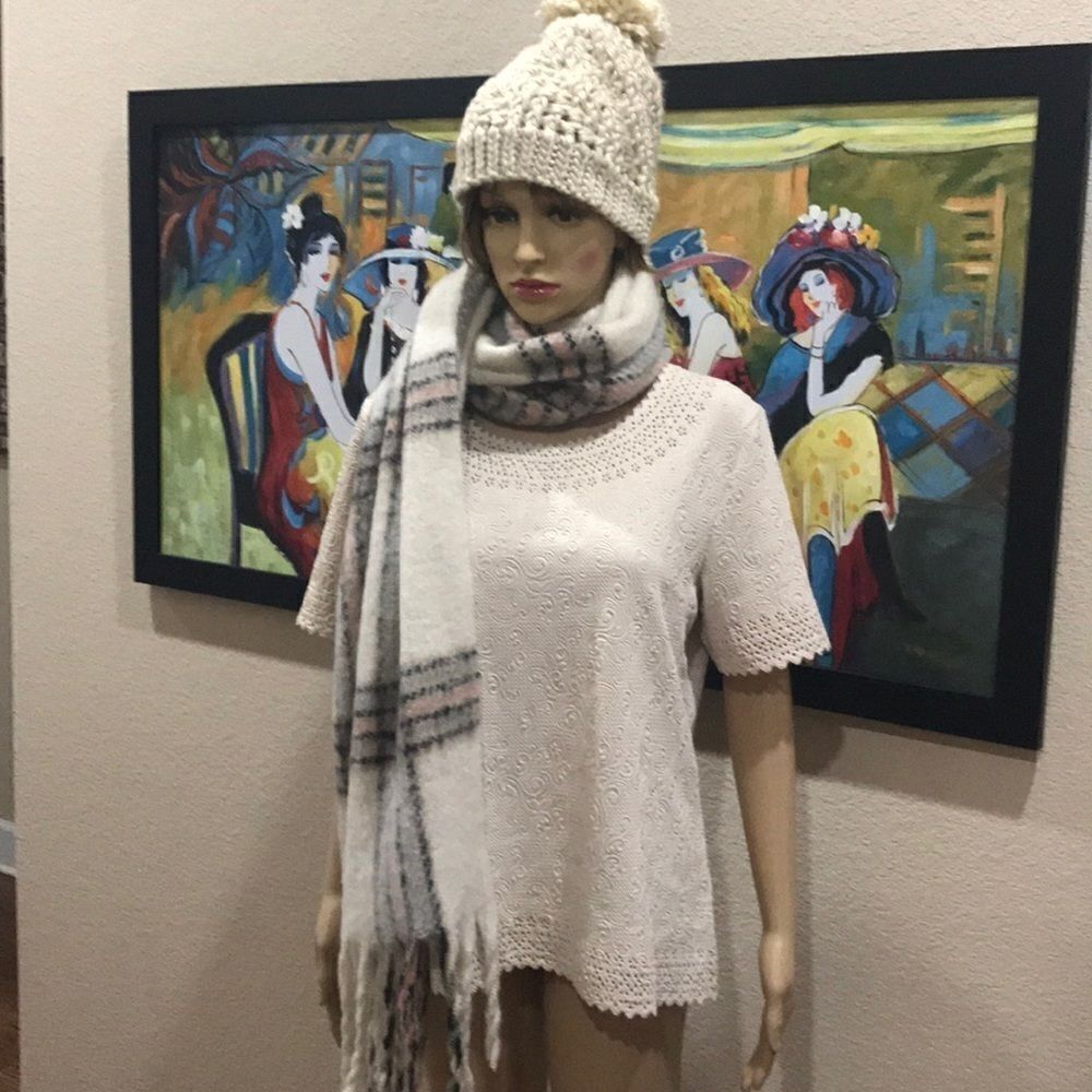 ‎Anthropology Scarf and Hat Bundle